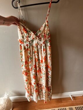 Band of the free - Floral Spaghetti-Strap Midi Dress in Cream and Orange